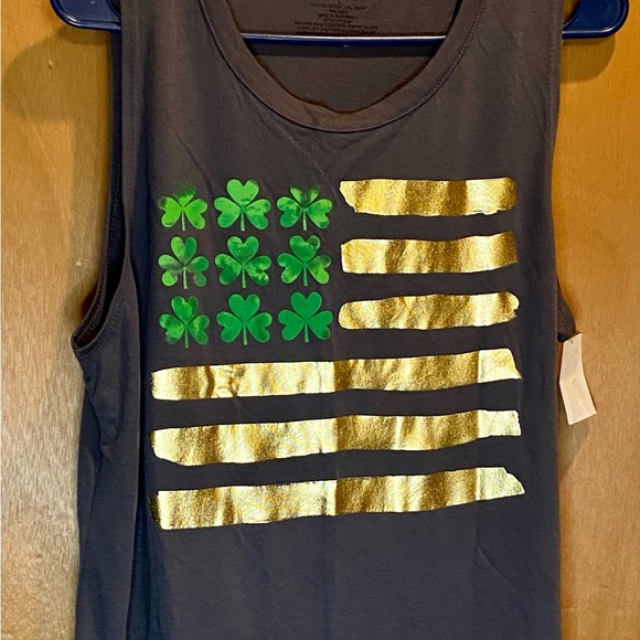 St Patrick’s day shamrock gold flag shirt L - Picture 6 of 10